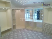 Гардеробная комната в классическом стиле