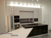 Кухня до потолка