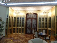 Шкаф с сусальным золотом